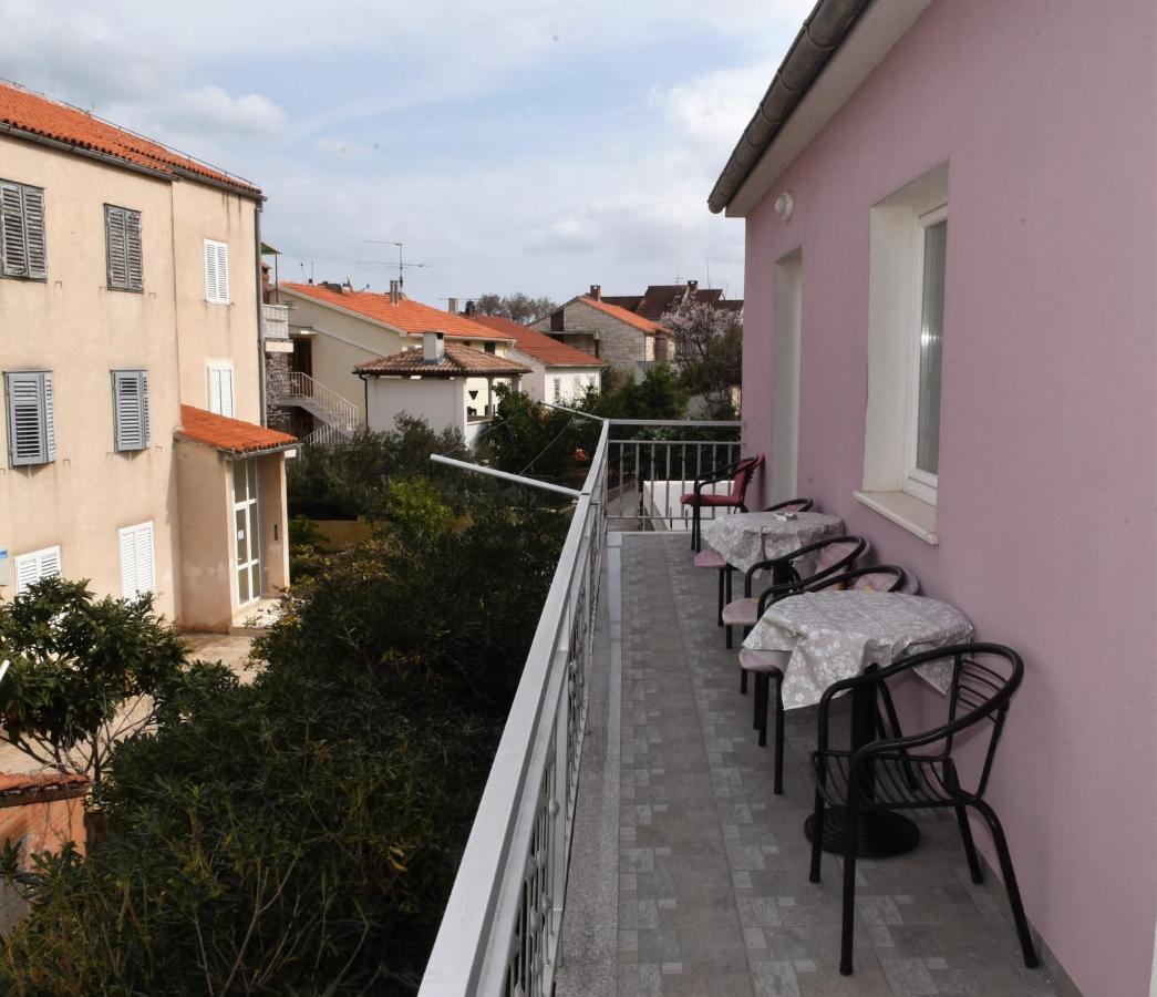 סופטאר Apartment Manigo מראה חיצוני תמונה